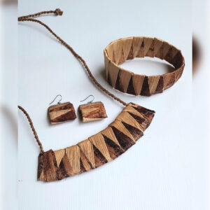 Collier, bracelet et boucles d'oreilles - Modèle Triangula